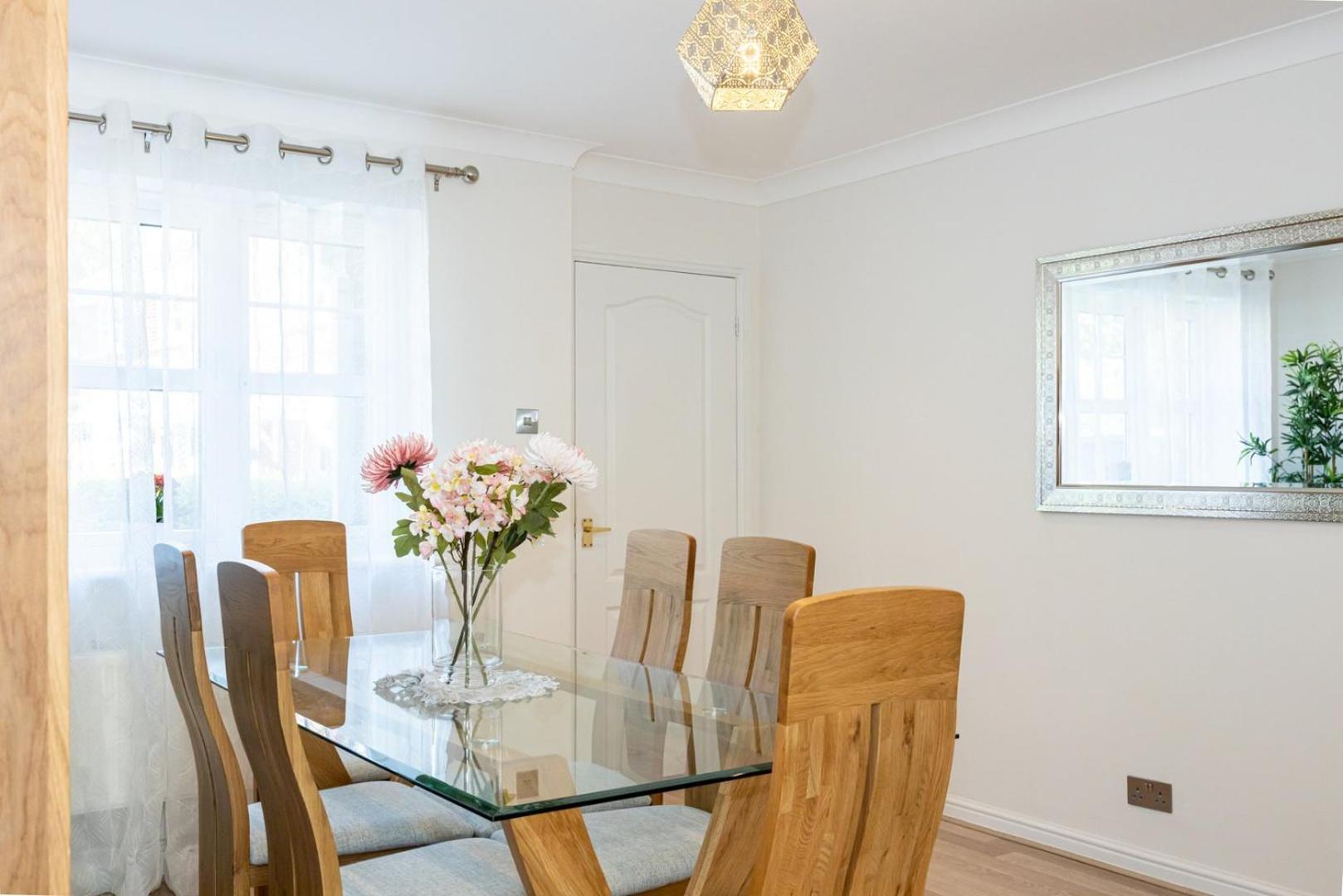 Guestready - A Haven By The River Manchester Esterno foto